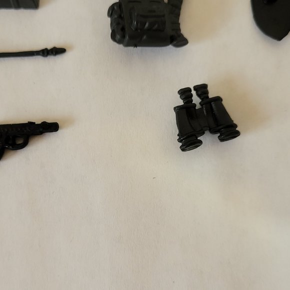 U.S. Army Desert Forces Playset Toy Action Figures Weapons and Vehicles - Picture 13 of 16